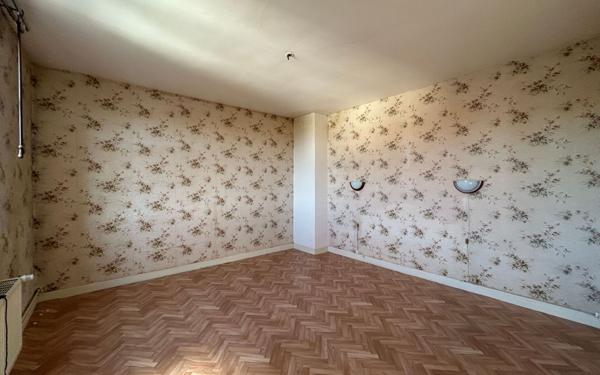 Maison à vendre    3 pièces •  Saint-Gobain