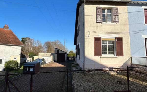 Maison à vendre    3 pièces •  Saint-Gobain