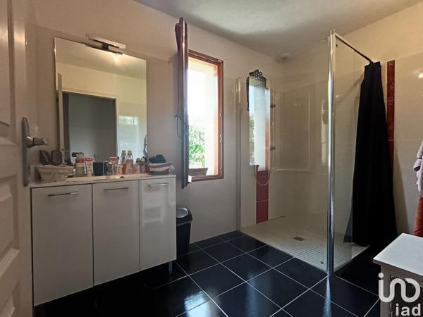 House for sale 7 rooms 220 m² Plaine-et-Vallées