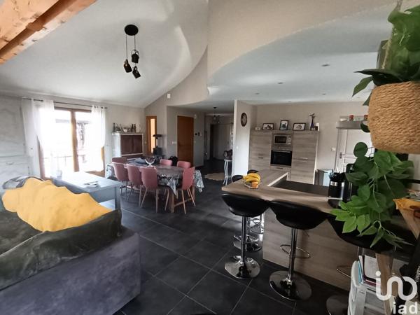 House for sale 7 rooms 220 m² Plaine-et-Vallées