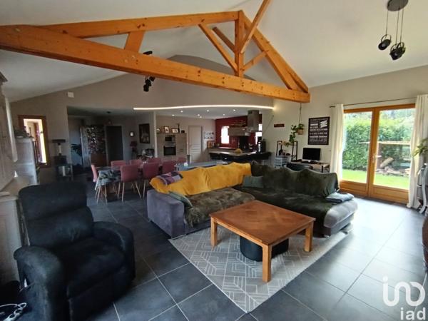 House for sale 7 rooms 220 m² Plaine-et-Vallées