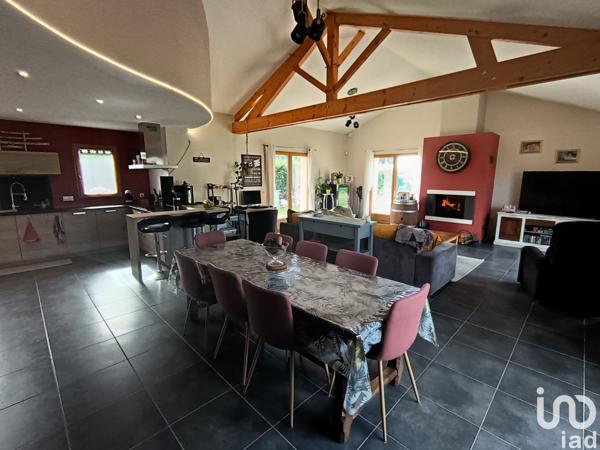 House for sale 7 rooms 220 m² Plaine-et-Vallées