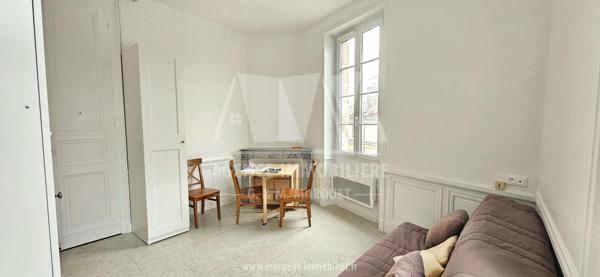 ANGOULEME QUARTIER CATHEDRALE - APPARTEMENT T1 MEUBLÉ AVEC JARDINET