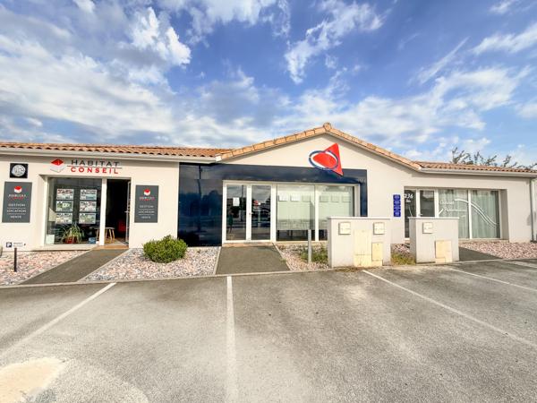 Local professionnel Saint André de Cubzac 89 m2 Jardin