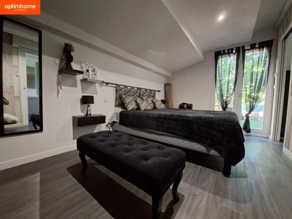 Maison de 107m² à vendre 5 pièces AUBAGNE (13)- 4 Chambres - 498 m² de terrain - Piscine