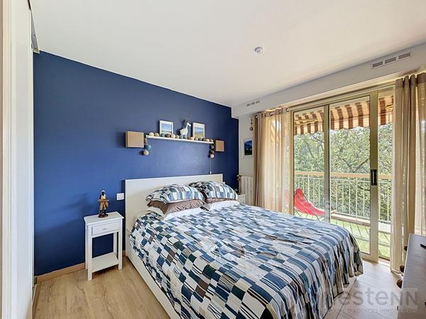 Antibes-Fontmerle - Beau 2 pièces de 53 m² au calme avec balcon, garage et cave