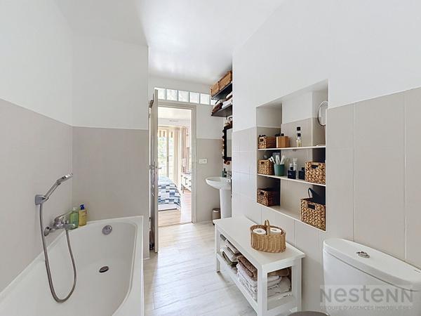 Antibes-Fontmerle - Beau 2 pièces de 53 m² au calme avec balcon, garage et cave