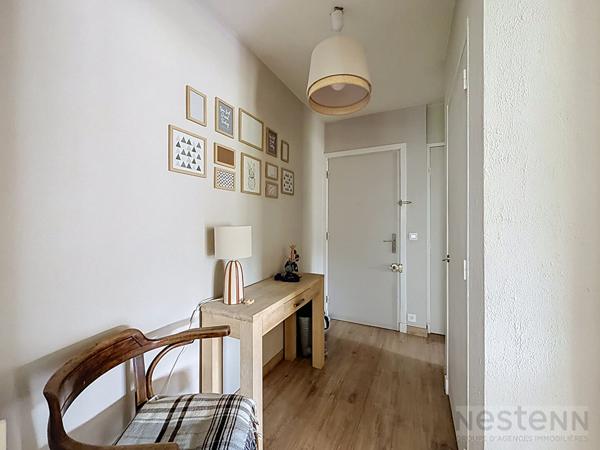 Antibes-Fontmerle - Beau 2 pièces de 53 m² au calme avec balcon, garage et cave