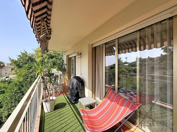 Antibes-Fontmerle - Beau 2 pièces de 53 m² au calme avec balcon, garage et cave