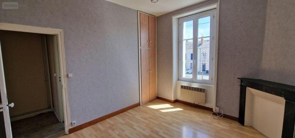 Maison de ville à vendre à Thouars dans les Deux-Sèvres (79100), ref : 79079-35