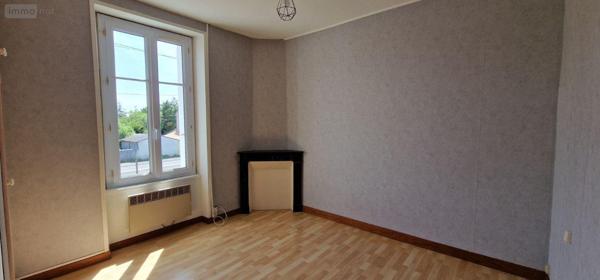 Maison de ville à vendre à Thouars dans les Deux-Sèvres (79100), ref : 79079-35