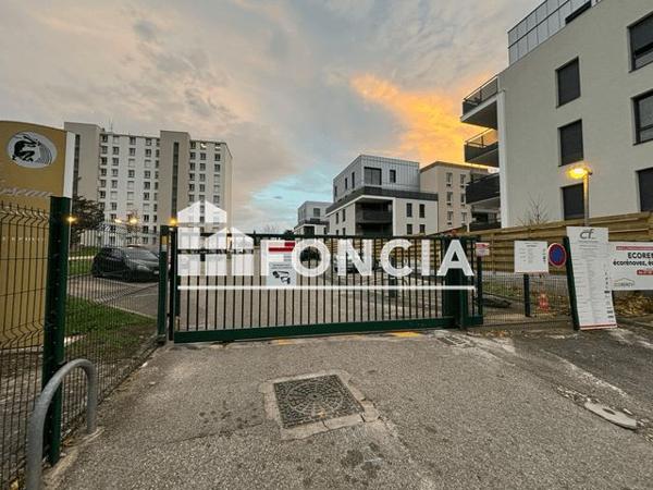 Location Parking - 8 AVENUE GENERAL DE GAULLE Caluire 69300