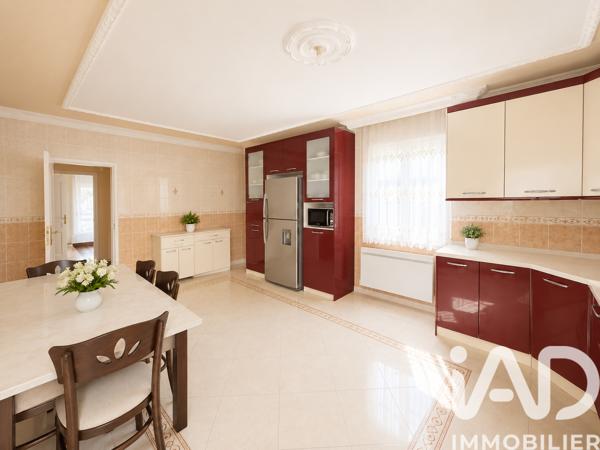 Maison à vendre 10 pièces 200 m² Gien