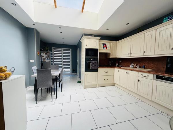 MAISON 3 CHAMBRES - JARDIN ET GRAND GARAGE TOURCOING