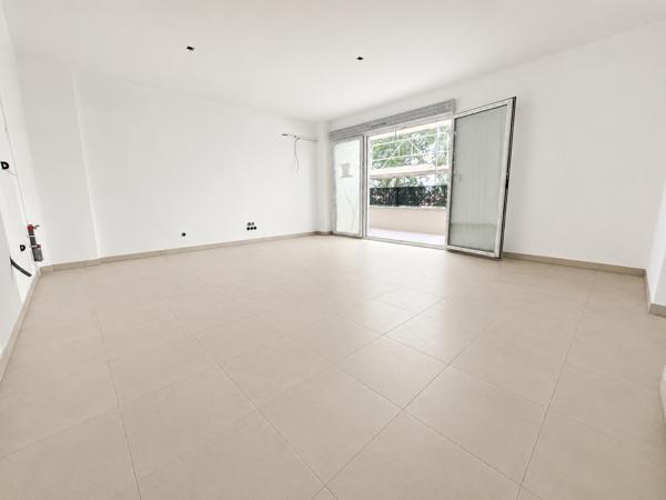 Appartement 4 pièces 80 m2 + terrasse au calme ! CASTELGINEST