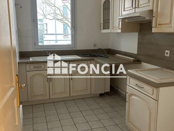 Location Appartement 3 pièces 65.6 m² - 7 AVENUE ALAIN SAVARY Orleans 45100