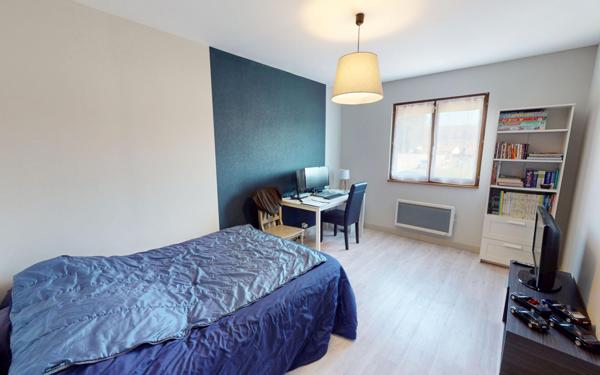 Maison à vendre    6 pièces •  Mance