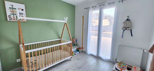 ITEUIL - MAISON CONTEMPORAINE PLAIN-PIED - 4 CHAMBRES - PISCINE & JACUZZI