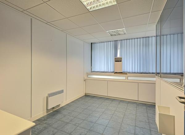 PUGET SUR ARGENS - MURS, LOCAL D'ACTIVITE, BUREAUX