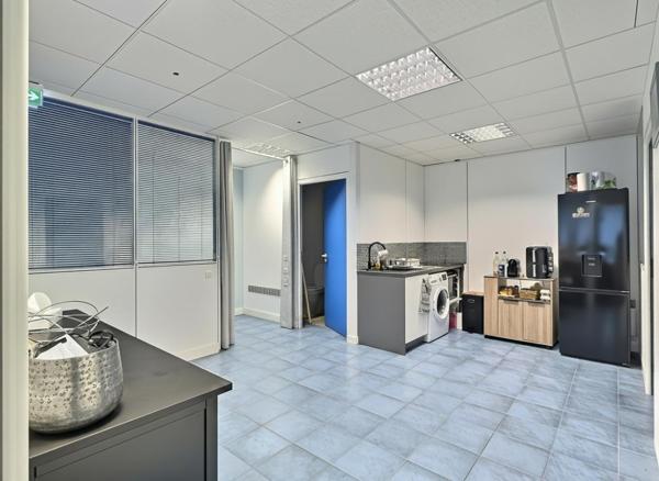 PUGET SUR ARGENS - MURS, LOCAL D'ACTIVITE, BUREAUX