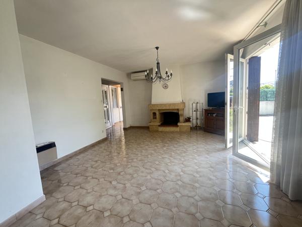 Pennes-Mirabeau (13170) Maison T3/4 de 75m2 de plain pied, garage et jardin