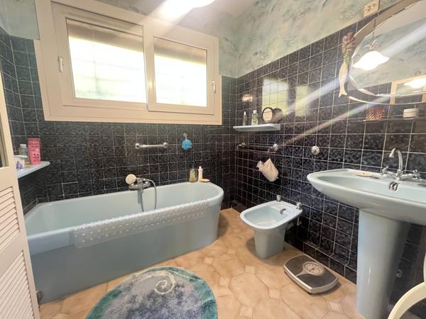 Pennes-Mirabeau (13170) Maison T3/4 de 75m2 de plain pied, garage et jardin