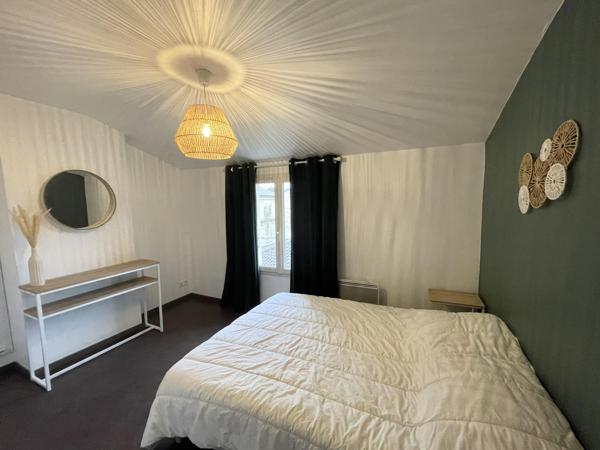 Studio
                                                                                                                                                                                                                                                                                                                        1 pièce(s)                                                                                                                                                                                                                                                                                                                              23  m²