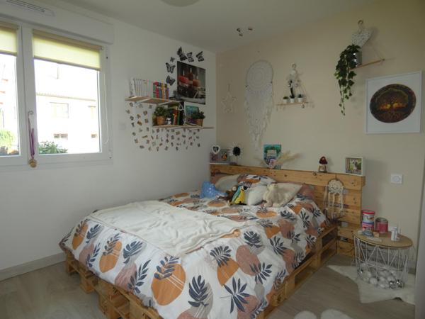 Pavillon, 126 m² 5 pièces , 4 chambres.