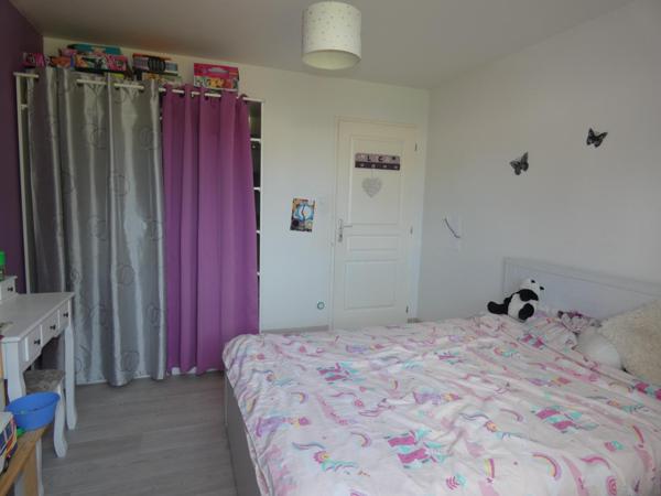 Pavillon, 126 m² 5 pièces , 4 chambres.