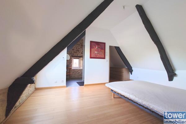 Maison
                                                                                                                                                                                                                                                                                                                        7 pièce(s)                                                                                                                                                                                                          3 chambre(s)                                                                                                                                                                                                          199  m²