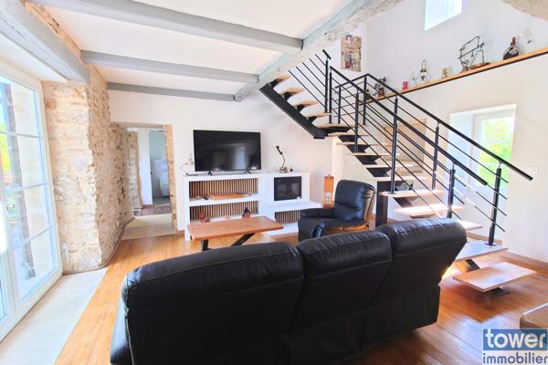 Maison
                                                                                                                                                                                                                                                                                                                        7 pièce(s)                                                                                                                                                                                                          3 chambre(s)                                                                                                                                                                                                          199  m²