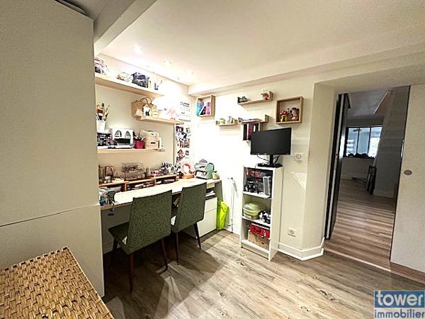 Maison
                                                                                                                                                                                                                                                                                                                        5 pièce(s)                                                                                                                                                                                                          4 chambre(s)                                                                                                                                                                                                          197.81  m²