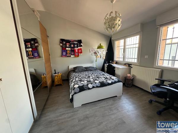 Maison
                                                                                                                                                                                                                                                                                                                        5 pièce(s)                                                                                                                                                                                                          4 chambre(s)                                                                                                                                                                                                          197.81  m²