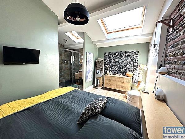 Maison
                                                                                                                                                                                                                                                                                                                        5 pièce(s)                                                                                                                                                                                                          4 chambre(s)                                                                                                                                                                                                          197.81  m²