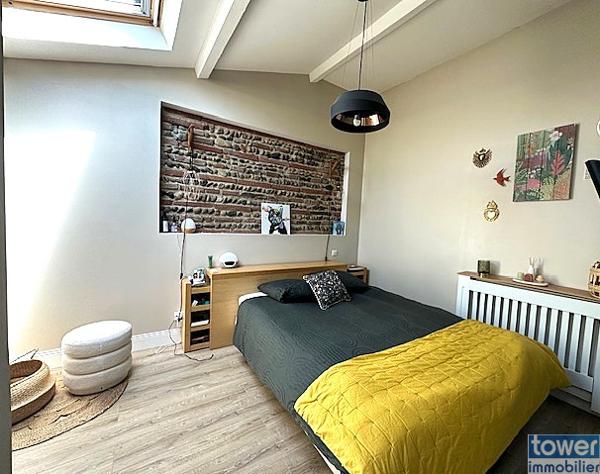 Maison
                                                                                                                                                                                                                                                                                                                        5 pièce(s)                                                                                                                                                                                                          4 chambre(s)                                                                                                                                                                                                          197.81  m²
