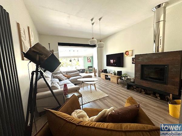 Maison
                                                                                                                                                                                                                                                                                                                        5 pièce(s)                                                                                                                                                                                                          4 chambre(s)                                                                                                                                                                                                          197.81  m²