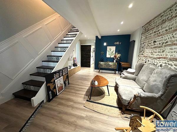 Maison
                                                                                                                                                                                                                                                                                                                        5 pièce(s)                                                                                                                                                                                                          4 chambre(s)                                                                                                                                                                                                          197.81  m²