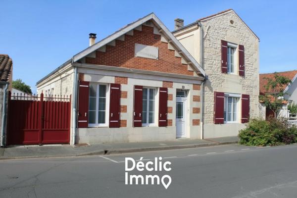 Vente maison Rochefort, 166m² 5 pièces 630 000€ avec piscine