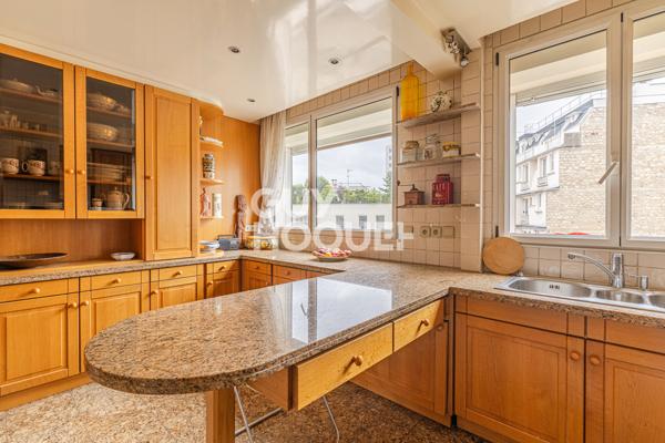 APPARTEMENT À VENDRE DE 5 PIÈCES DE 174,00 M²