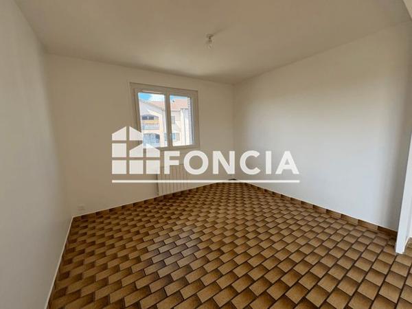 Location Appartement 3 pièces 66.55 m² - LA RINA Loyettes 01360