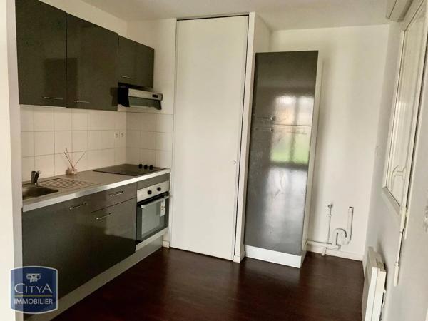 Appartement à louer 2 pièces 45.58m² Condé-sur-l'Escaut (59163)
