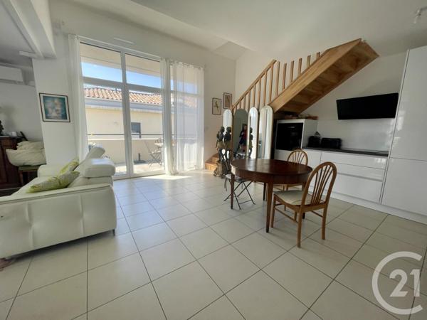 Appartement T3 à vendre  4 pièces - 82 m2 SIX FOURS LES PLAGES - 83