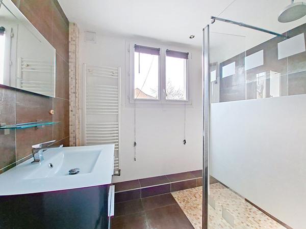 Appartement rue chef de Ville