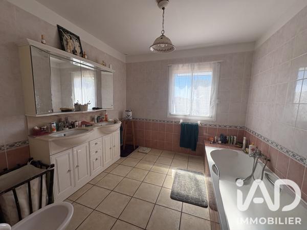 Maison à vendre 5 pièces 137 m² Bandol