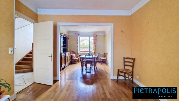 Maison 3 chambres sur sous sol avec garage et jardin
