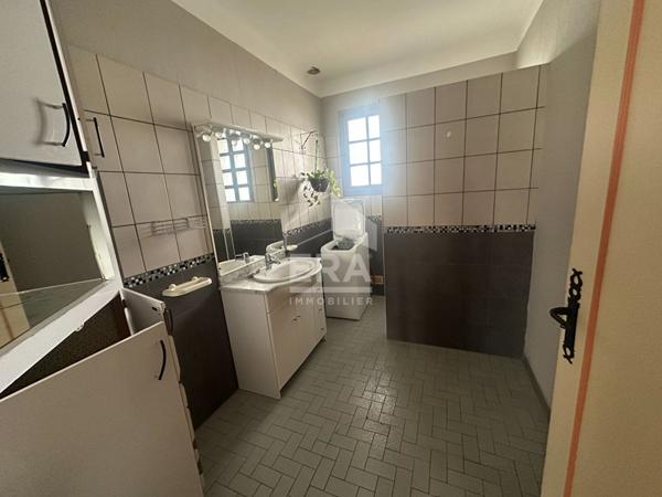 Maison d'environ 130 m² avec jardin sur trois faces