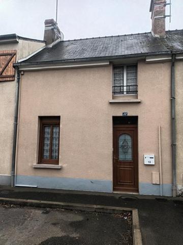 Maison à vendre à Précigné dans la Sarthe (72300), ref : 49041-882