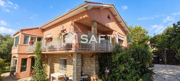 Maison 180m2 avec piscine, 3 garages, un T2, terrain 1230m2