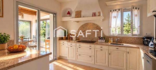 Maison 180m2 avec piscine, 3 garages, un T2, terrain 1230m2