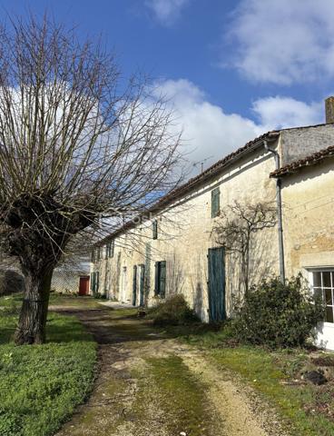 Corps de ferme de 299,98 m²